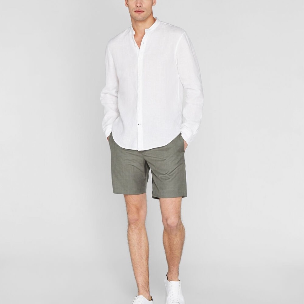 Refined Fashion Short - Brand New - NEVER WORN - Taupe